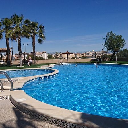 Orihuela - Sleeps 6 - Pool - Parking - Petfriendly Villa Екстериор снимка