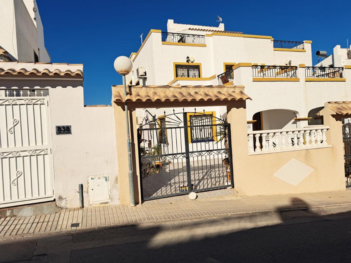 Orihuela - Sleeps 6 - Pool - Parking - Petfriendly Villa Екстериор снимка